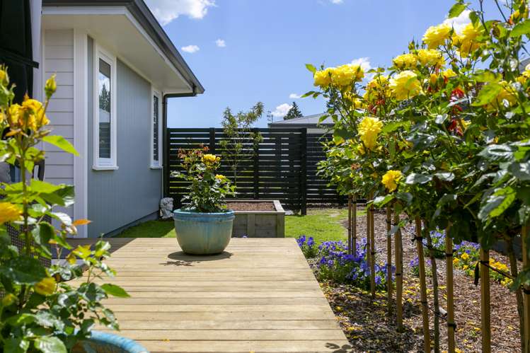 6 Maison Way Rangatira Park_6