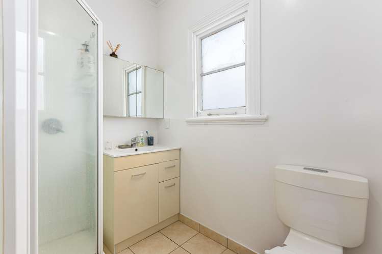 15 Porritt Avenue Mount Victoria_24