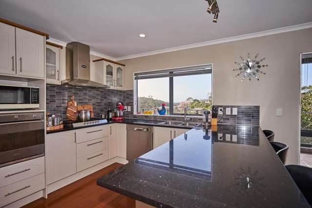68 Roberta Crescent Orewa_1