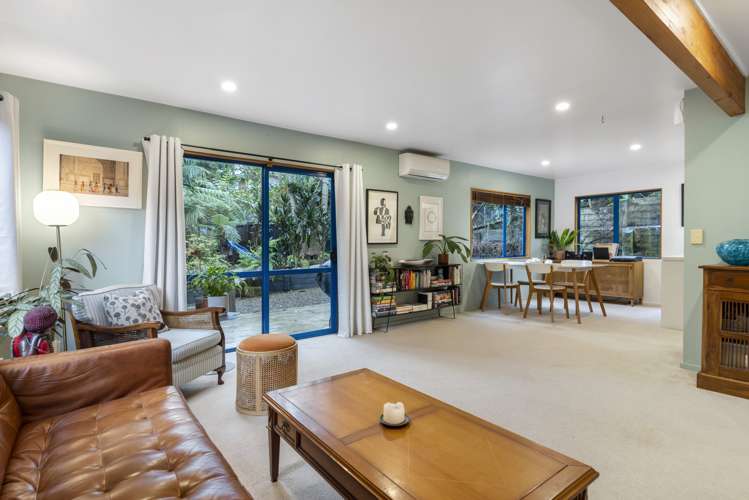 2/15 Emirau Place Glenfield_8