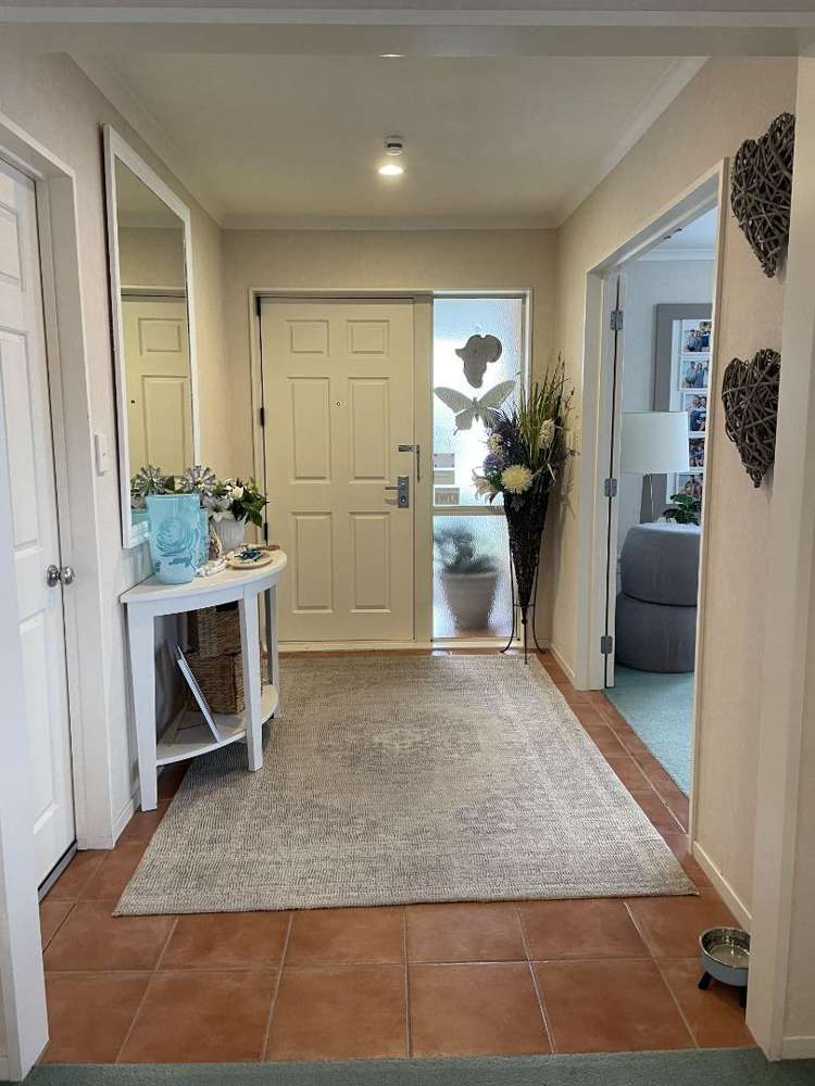 3 Chapletown Drive 10668_1