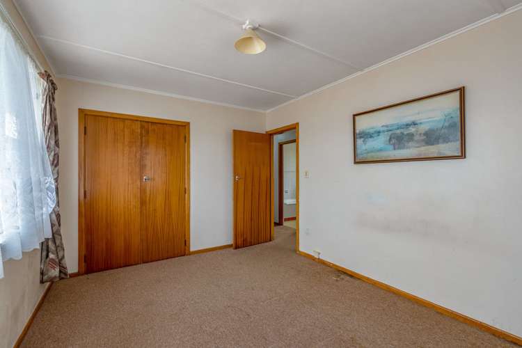 43 Mark Avenue Paparangi_15