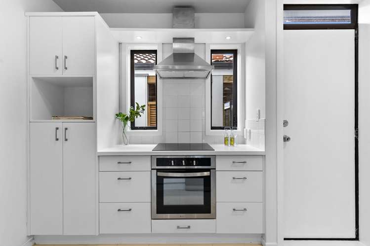 17/21 Armoy Drive East Tamaki_2