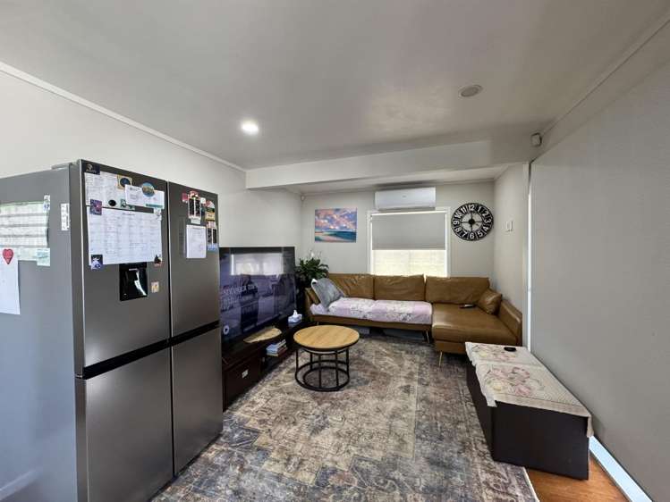 1 287 Richardson Road 1733_5