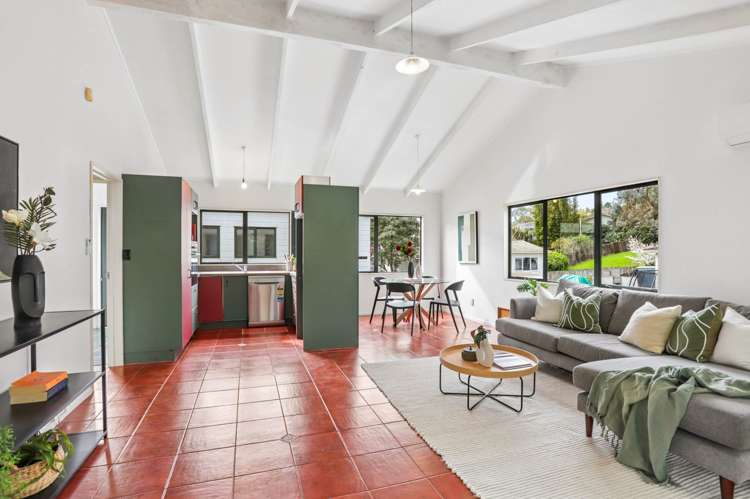 31 Loughanure Place Massey_3