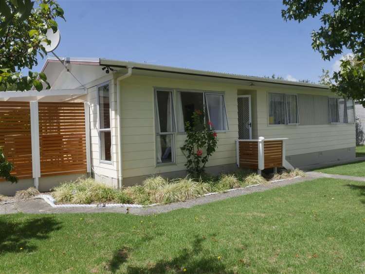 27 Shearwater Street 2010_0