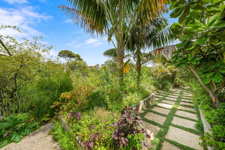 214 Kyle Road Greenhithe_16