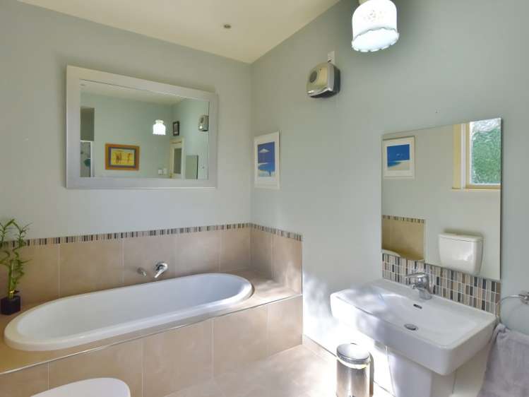 1679 Cust Road Cust_12