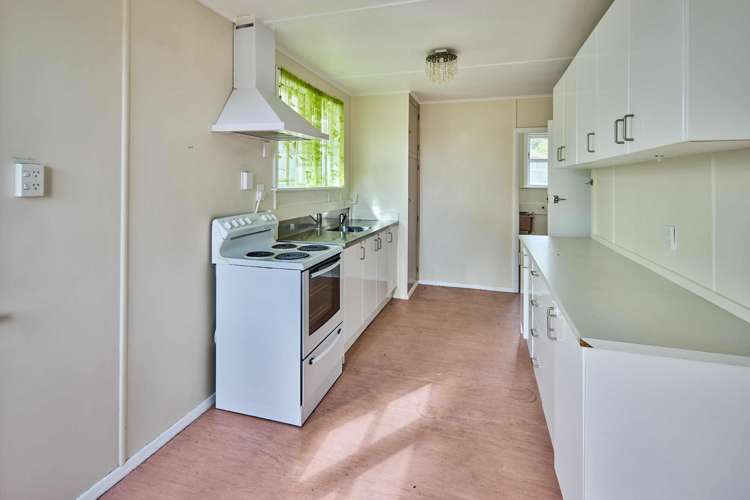 14 Cumberland Grove Cannons Creek_6