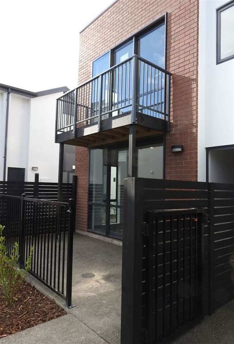 30/17 Bunyan Street Waltham_1