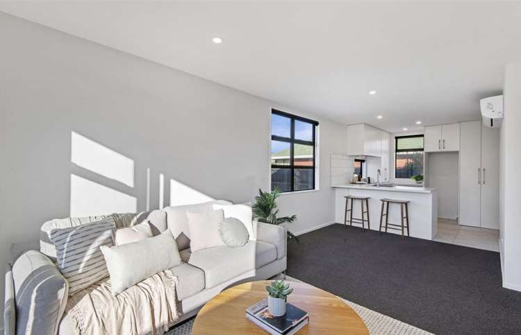 2/68 Barbour Street_5