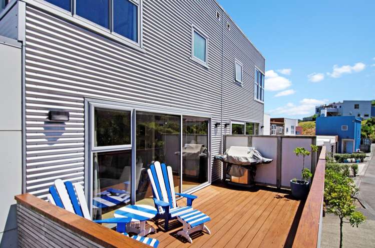 35 Saddleback Grove Karori_8