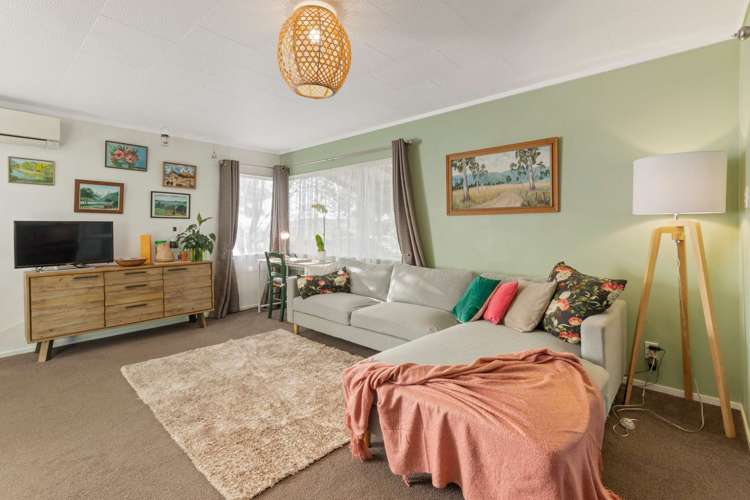 9 Bronte Place Owhata_5