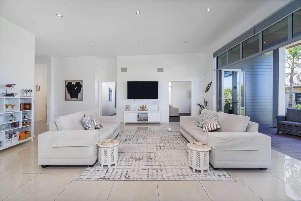 105 South Highway East_4