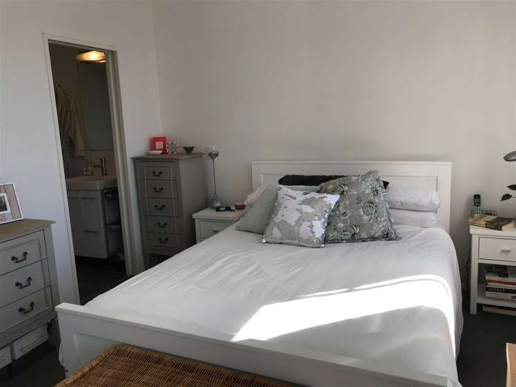 B302/525 East Coast Road Browns Bay_7