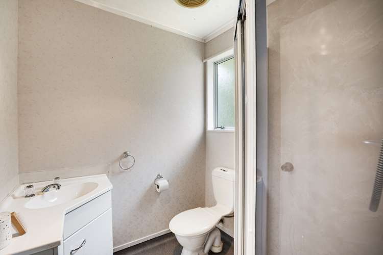 52 Parakai Street Paraparaumu_11