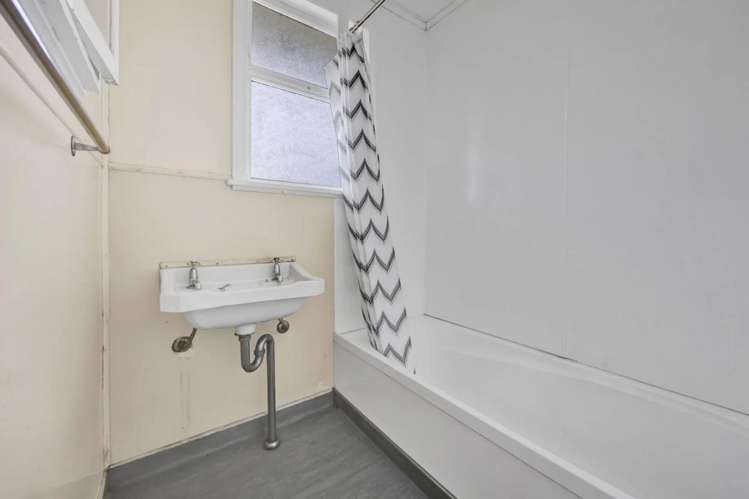 97 Brecon Road Stratford_8
