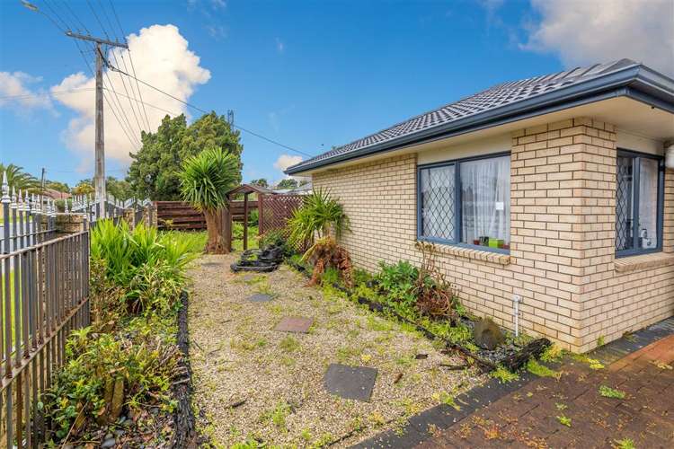 1a Paton Avenue Te Atatu South_7