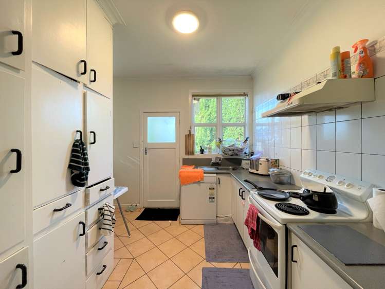 1/1 Hazel Avenue Mount Roskill_6