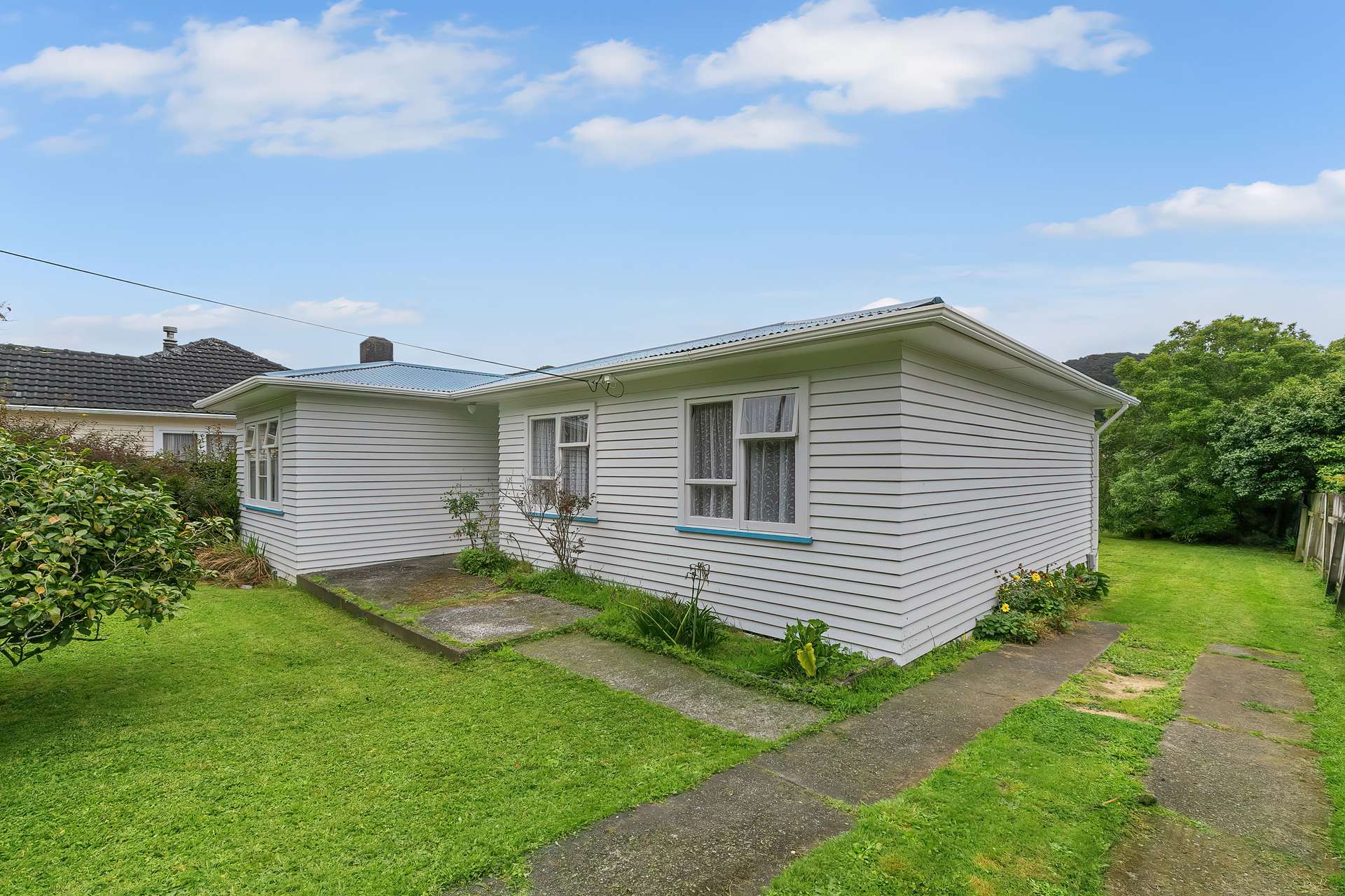 58 Coast Road Wainuiomata_0