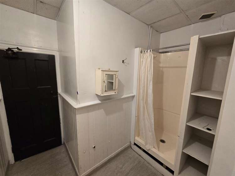 First Floor, 23 Courtenay Place Te Aro_8