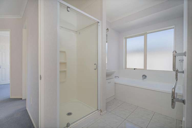 33 Hawk Hill Crescent Cooks Beach_14