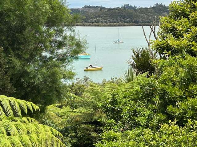 COASTAL BARGAIN IN OPUA