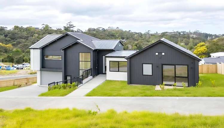 30 Awanui Road Red Beach_19