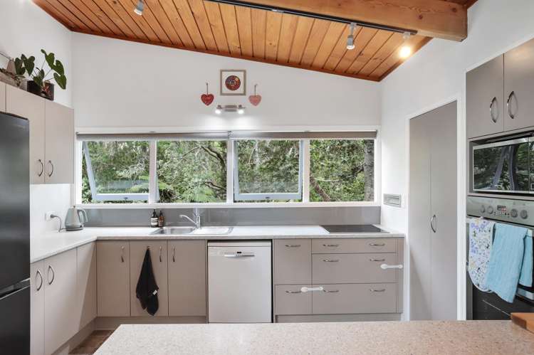 186 Atkinson Road Titirangi_8