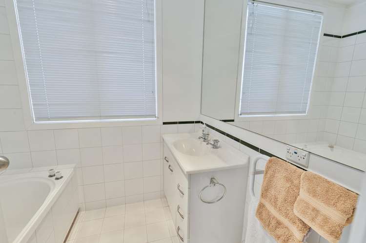 31/125 Grant Road Thorndon_7