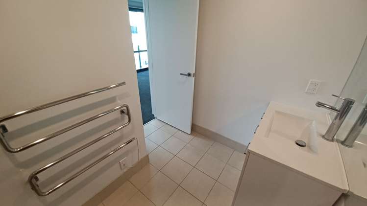 324/8 Dockside Lane Auckland Central_6