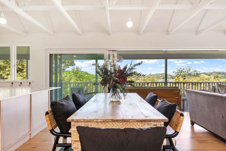 6 Young Street Mahurangi East_5