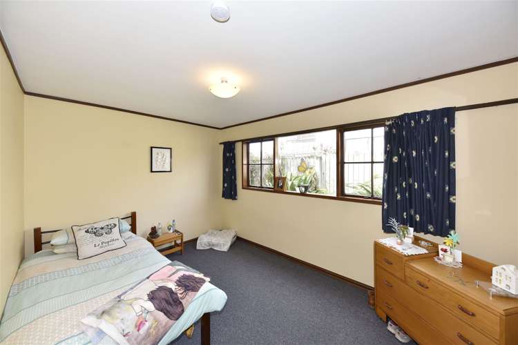 27 Yellowstone Crescent Burwood_8