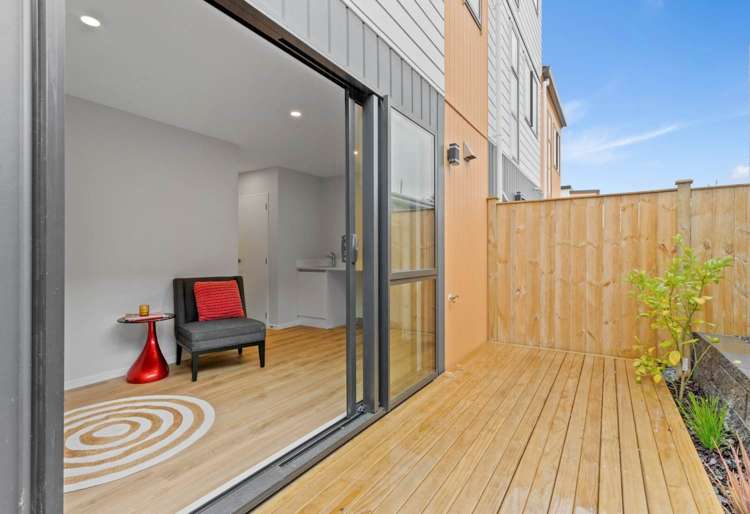 2/30 Woodford Avenue Henderson_11