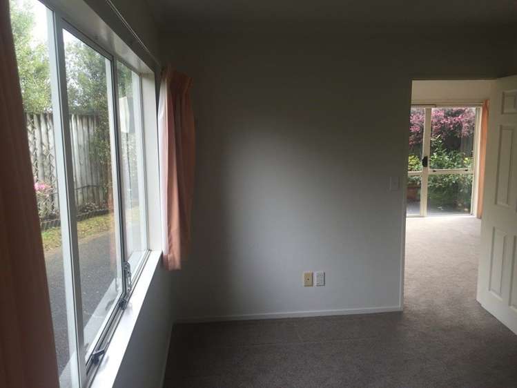 7/16 Vinograd Drive Te Atatu Peninsula_10