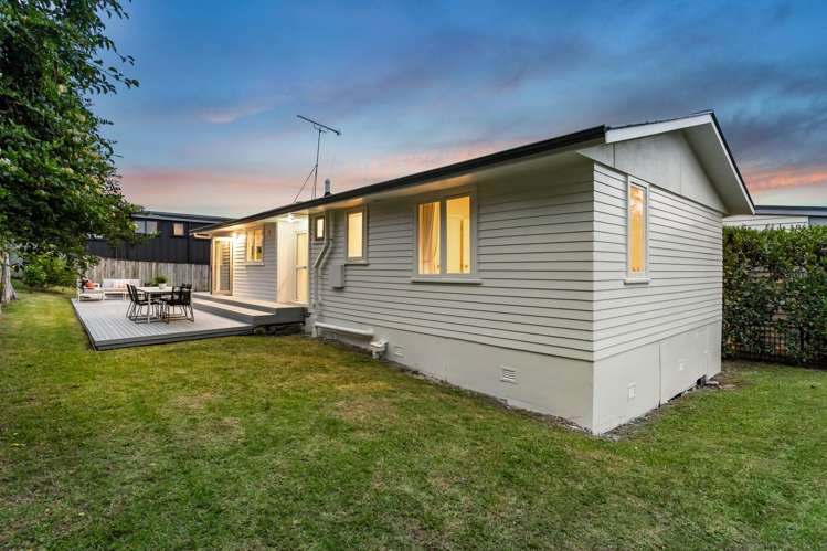 39 Fairclough Road Beach Haven_21