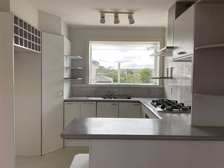 82 Commodore Drive Lynfield_5