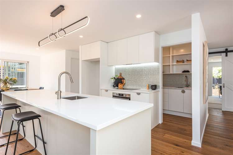 2/179 Weston Road Saint Albans_1