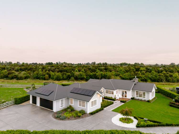 25 Alan Livingston Drive Cambridge_1