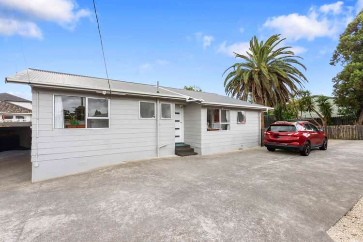 2/13 Hamurana Place Te Atatu Peninsula_11