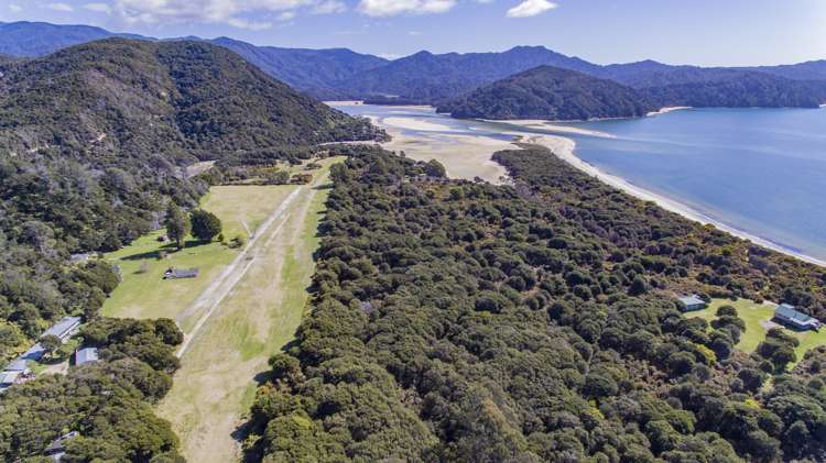 25 Awaroa Bay Awaroa Bay_7