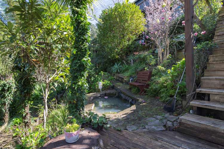 29 Colmar Road Mellons Bay_18