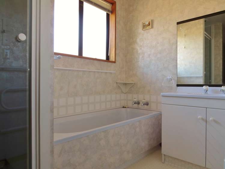 24 Peebles Drive Hei Hei_14