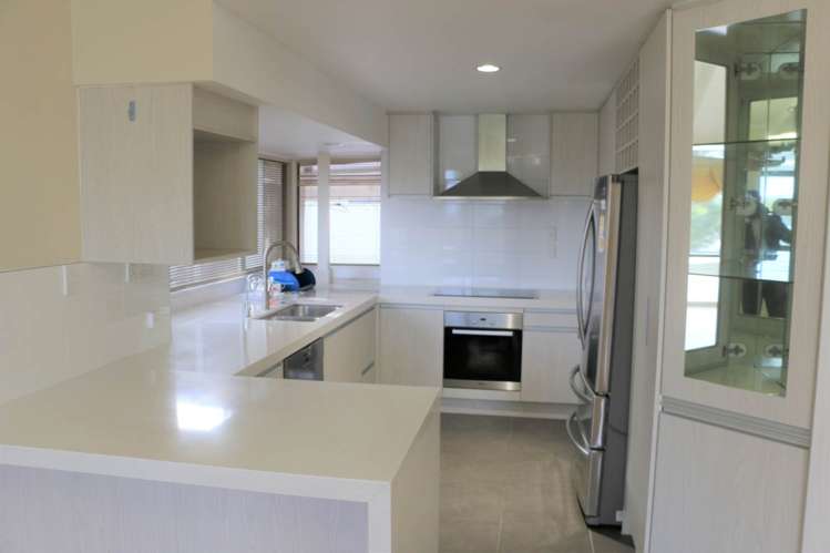 8 Eleanor Place Blockhouse Bay_4