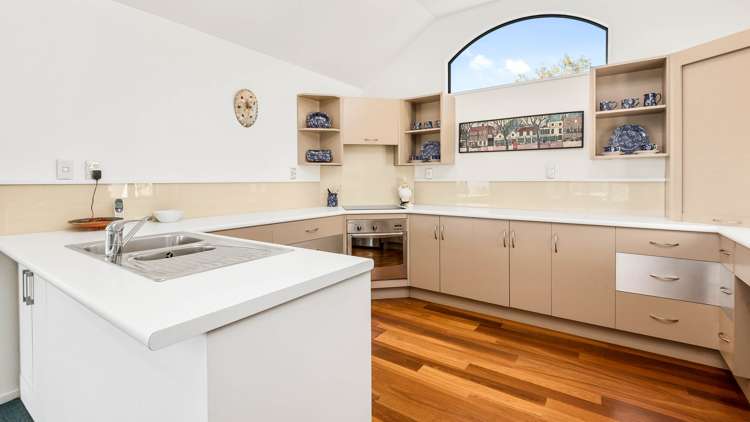 8 Garland Terrace Kelvin Heights_11