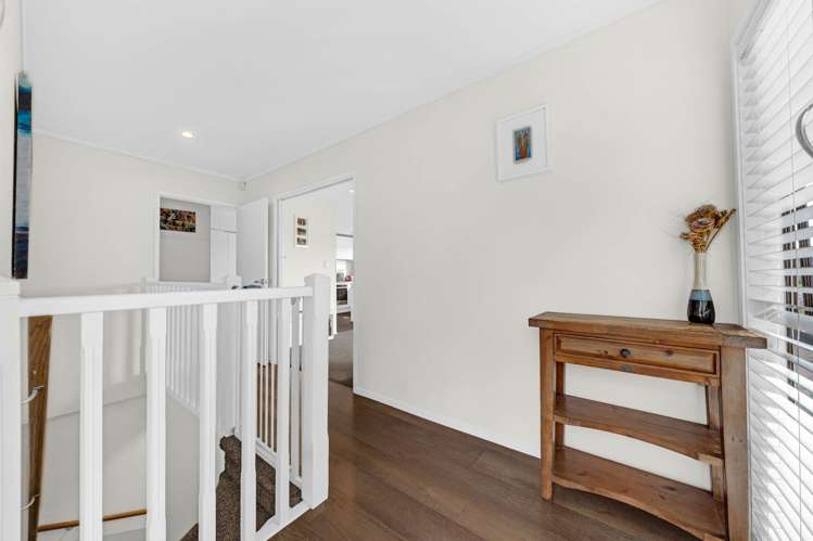 12 Squirrel Lane Browns Bay_32
