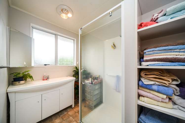 29 Ferndale Place Feilding_14