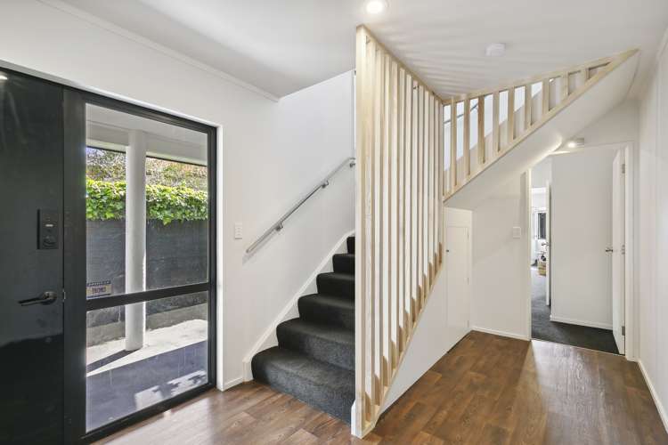 8 Countess Close Maupuia_12