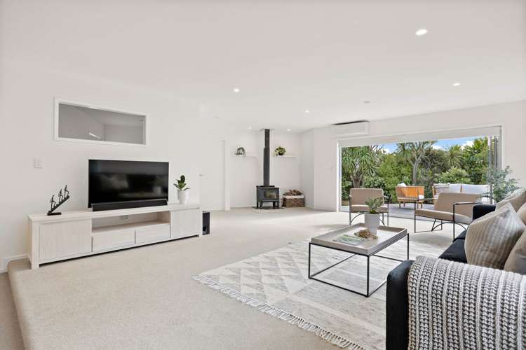 58 Coster Road Muriwai_11