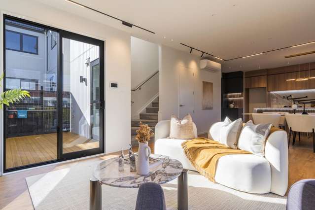 1/12 Lush Avenue St Johns_4